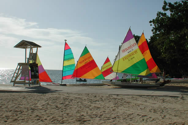 A Photo Walk along Negril's Famous Seven Mile Beach - Negril Travel Guide, Negril Jamaica WI - http://www.negriltravelguide.com - info@negriltravelguide.com...!