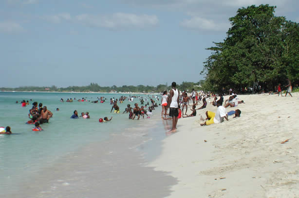 A Photo Walk along Negril's Famous Seven Mile Beach - Negril Travel Guide, Negril Jamaica WI - http://www.negriltravelguide.com - info@negriltravelguide.com...!