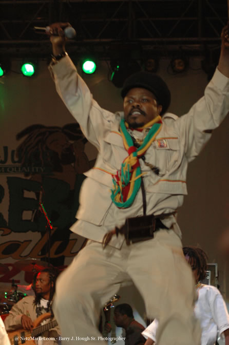 Luciano - Tru Juice Rebel Salute 2006 - Reggae's Premiere Roots Festival - Pre-Show Venue Photos -Port Kaiser Sports Club, Saturday, January 14, 2006 - Negril Travel Guide, Negril Jamaica WI - http://www.negriltravelguide.com - info@negriltravelguide.com...!