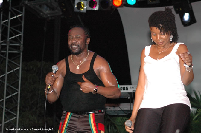 Toots and The Maytails - Red Stripe Reggae Sumfest 2005 - International Night #2 - July 23th, 2005 - Negril Travel Guide, Negril Jamaica WI - http://www.negriltravelguide.com - info@negriltravelguide.com...!