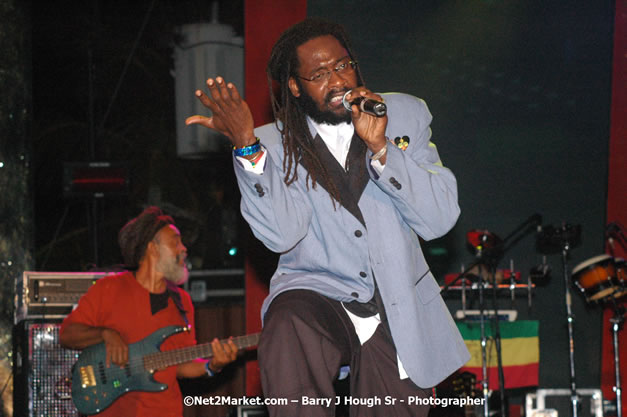 Tarrus Riley - Red Stripe Reggae Sumfest 2007 - Zenith - Saturday, July 21, 2007 - Catherine Hall, Montego Bay, St James, Jamaica W.I. - Negril Travel Guide, Negril Jamaica WI - http://www.negriltravelguide.com - info@negriltravelguide.com...!