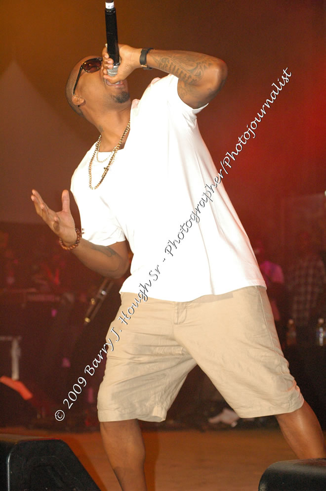 Damian 'Jr. Gong' Marley & NAS @ Reggae Sumfest 2009 - International Night 2 - Reggae Sumfest 2009,Catherine Hall, Montego Bay, St. James, Jamaica W.I. - Saturday, July 25, 2009 - Reggae Sumfest 2009, July 19 - 25, 2009 - Photographs by Net2Market.com - Barry J. Hough Sr. Photojournalist/Photograper - Photographs taken with a Nikon D70, D100, or D300 - Negril Travel Guide, Negril Jamaica WI - http://www.negriltravelguide.com - info@negriltravelguide.com...!