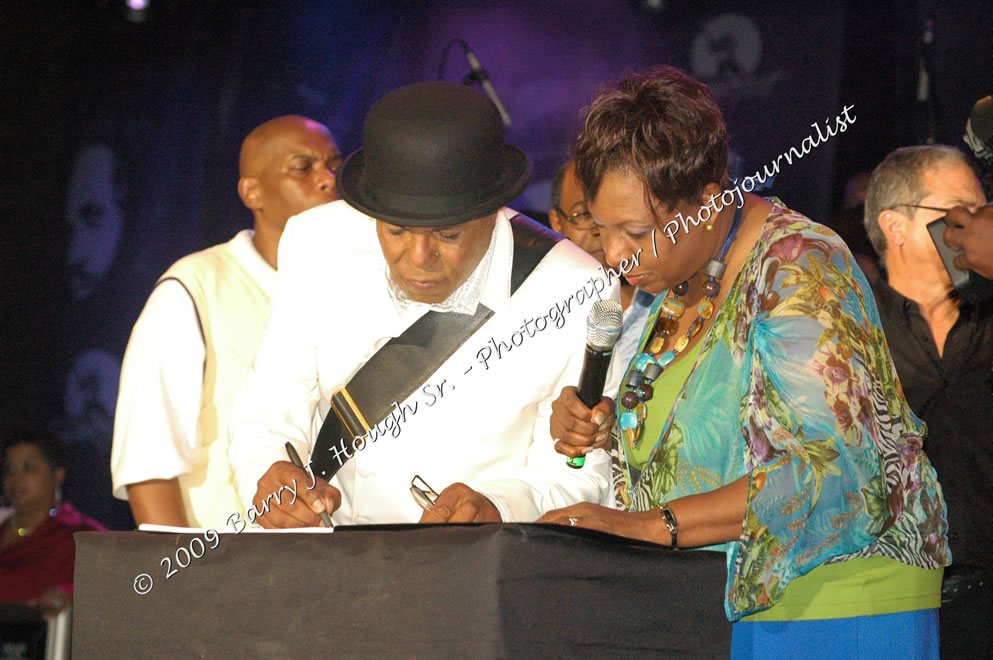  Michael Jackson - A Lifetime Achievement Award was presented to Michael Jackson and received by Tito Jackson @ Reggae Sumfest 2009 - International Night 2 - Reggae Sumfest 2009,Catherine Hall, Montego Bay, St. James, Jamaica W.I. - Saturday, July 25, 2009 - Reggae Sumfest 2009, July 19 - 25, 2009 - Photographs by Net2Market.com - Barry J. Hough Sr. Photojournalist/Photograper - Photographs taken with a Nikon D70, D100, or D300 - Negril Travel Guide, Negril Jamaica WI - http://www.negriltravelguide.com - info@negriltravelguide.com...!