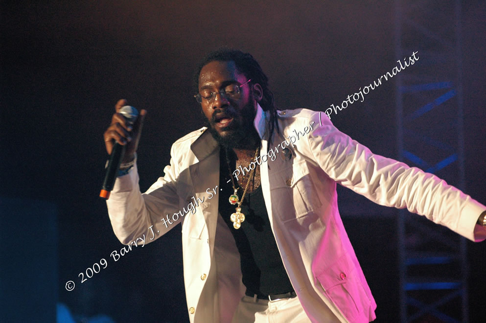 Tarrus Riley @ Reggae Sumfest 2009 - International Night 2 - Reggae Sumfest 2009,Catherine Hall, Montego Bay, St. James, Jamaica W.I. - Saturday, July 25, 2009 - Reggae Sumfest 2009, July 19 - 25, 2009 - Photographs by Net2Market.com - Barry J. Hough Sr. Photojournalist/Photograper - Photographs taken with a Nikon D70, D100, or D300 - Negril Travel Guide, Negril Jamaica WI - http://www.negriltravelguide.com - info@negriltravelguide.com...!