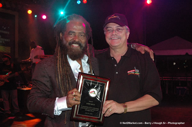 John Holt Recipient of Reggae Sumfest Lifetime Award - Ignition - The Internation Fire Blazes - Friday, July 21, 2006 - Montego Bay, Jamaica - Negril Travel Guide, Negril Jamaica WI - http://www.negriltravelguide.com - info@negriltravelguide.com...!