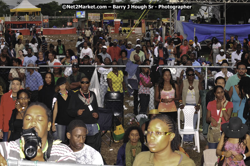 John Holt @ Reggae Sumfest 2008 International Night 2, Catherine Hall, Montego Bay - Saturday, July 19, 2008 - Reggae Sumfest 2008 July 13 - July 19, 2008 - Photographs by Net2Market.com - Barry J. Hough Sr. Photojournalist/Photograper - Photographs taken with a Nikon D300 - Negril Travel Guide, Negril Jamaica WI - http://www.negriltravelguide.com - info@negriltravelguide.com...!