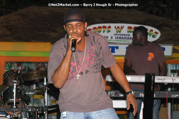 Tarrus Riley, Jimmy Riley, and Dwayne Stephensen - Money Cologne Promotions in association with "British Link Up" presents Summer Jam featuring She's Royal Tarrus Riley & Jimmy Riley - Plus Ras Slick, Sham Dawg, and Whiskey Bagio @ Roots Bamboo, Norman Manley Boulevard, Negril, Jamaica W.I. - Backed up Dean Fraser & The Hurricanne Band - MC Barry G and Rev. BB - July 25, 2007 - Negril Travel Guide.com, Negril Jamaica WI - http://www.negriltravelguide.com - info@negriltravelguide.com...!