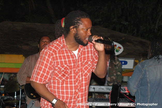 Tarrus Riley, Jimmy Riley, and Dwayne Stephensen - Money Cologne Promotions in association with "British Link Up" presents Summer Jam featuring She's Royal Tarrus Riley & Jimmy Riley - Plus Ras Slick, Sham Dawg, and Whiskey Bagio @ Roots Bamboo, Norman Manley Boulevard, Negril, Jamaica W.I. - Backed up Dean Fraser & The Hurricanne Band - MC Barry G and Rev. BB - July 25, 2007 - Negril Travel Guide.com, Negril Jamaica WI - http://www.negriltravelguide.com - info@negriltravelguide.com...!