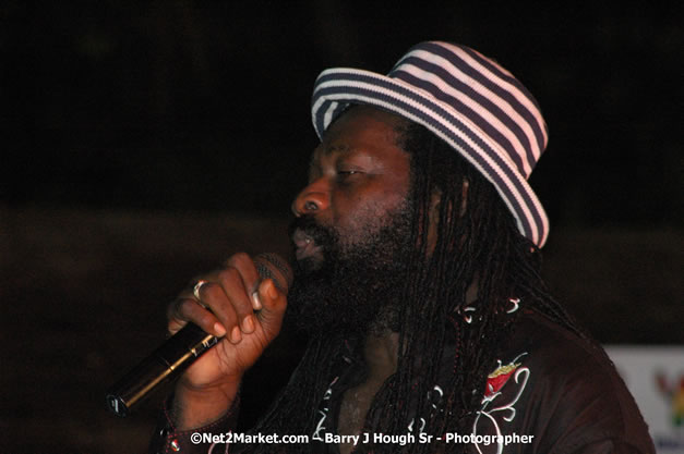 Tarrus Riley, Jimmy Riley, and Dwayne Stephensen - Money Cologne Promotions in association with "British Link Up" presents Summer Jam featuring She's Royal Tarrus Riley & Jimmy Riley - Plus Ras Slick, Sham Dawg, and Whiskey Bagio @ Roots Bamboo, Norman Manley Boulevard, Negril, Jamaica W.I. - Backed up Dean Fraser & The Hurricanne Band - MC Barry G and Rev. BB - July 25, 2007 - Negril Travel Guide.com, Negril Jamaica WI - http://www.negriltravelguide.com - info@negriltravelguide.com...!