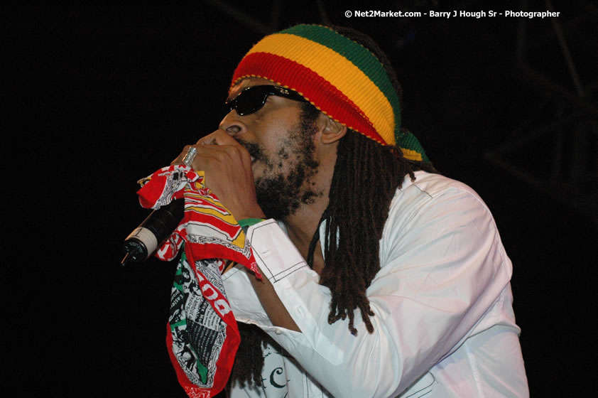 Limey Murray - Smile Jamaica, Nine Miles, St Anns, Jamaica - Saturday, February 10, 2007 - The Smile Jamaica Concert, a symbolic homecoming in Bob Marley's birthplace of Nine Miles - Negril Travel Guide, Negril Jamaica WI - http://www.negriltravelguide.com - info@negriltravelguide.com...!