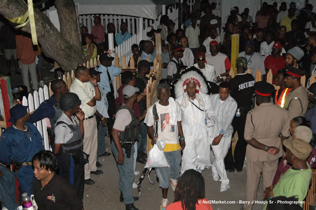 Elephant Man - Red Stripe Reggae Sumfest 2006 - Stormfront - The Blazing Dance Hall Night - Thursday, July 20, 2006 - Catherine Hall Venue - Montego Bay, Jamaica - Negril Travel Guide, Negril Jamaica WI - http://www.negriltravelguide.com - info@negriltravelguide.com...!