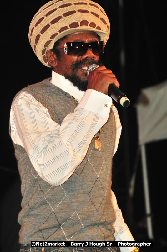 Coco T @ Unite The People An International Reggae Fest, Featuring: Beres Hammond, Coco T, Queen Ifrica, Khalil, Cameal Davis, Iley Dread, Rochelle, Geoffrey Star, Ras Penco, Kool DeLoy, Otis Gayle, J.McKay, Tiney Winey, Venue at Norman Manley Boulevard, Negril, Westmoreland, Jamaica - Saturday, April 4, 2009 - Photographs by Net2Market.com - Barry J. Hough Sr, Photographer/Photojournalist - Negril Travel Guide, Negril Jamaica WI - http://www.negriltravelguide.com - info@negriltravelguide.com...!