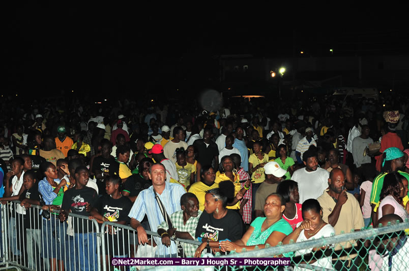 Usain Bolt of Jamaica - The Fastest Man In The World  - Usain Bolt Homecoming Celebrations Concert at the William Knibb High School Play Field, Trelawny - Ice, Ding Dong, Ravers Clavers, D'Angel, Voicemail, RDX and Dancers, Wayne Marshall, Tammi Chynn, Bugle, Nero, Tanya Stephens, Richie Spice, Kip Rich,and Shaggy - Photographs by Net2Market.com - Barry J. Hough Sr. Photojournalist/Photograper - Photographs taken with a Nikon D300 - Negril Travel Guide, Negril Jamaica WI - http://www.negriltravelguide.com - info@negriltravelguide.com...!