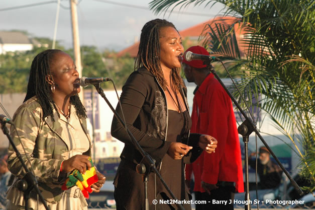 Luciano @ Western Consciousness 2007 - Presented by King of Kings Productons - Saturday, April 28, 2007 - Llandilo Cultural Centre, Savanna-La-Mar, Westmoreland, Jamaica W.I. - Negril Travel Guide, Negril Jamaica WI - http://www.negriltravelguide.com - info@negriltravelguide.com...!