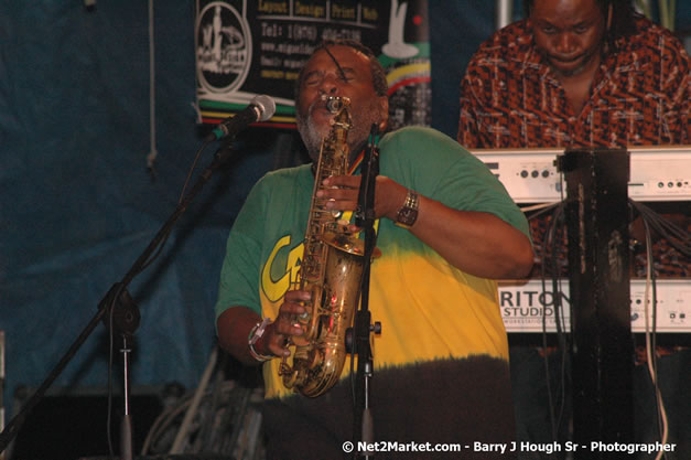 Tarrus Riley @ Western Consciousness 2007 - Presented by King of Kings Productons - Saturday, April 28, 2007 - Llandilo Cultural Centre, Savanna-La-Mar, Westmoreland, Jamaica W.I. - Negril Travel Guide, Negril Jamaica WI - http://www.negriltravelguide.com - info@negriltravelguide.com...!