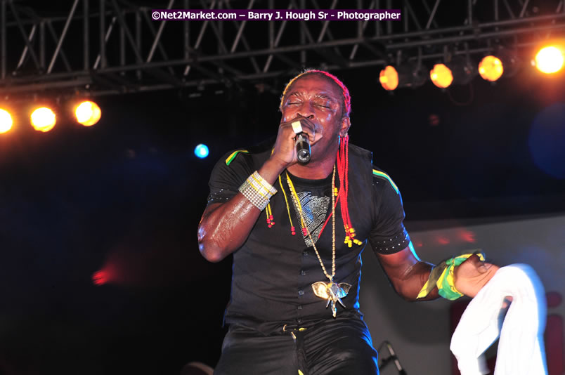 Jamaica's Athletes Celebration - Western Olympics Sports Gala & Trelawny Homecoming - Wednesday, October 8, 2008 - Photographs by Net2Market.com - Barry J. Hough Sr. Photojournalist/Photograper - Photographs taken with a Nikon D300 - Negril Travel Guide, Negril Jamaica WI - http://www.negriltravelguide.com - info@negriltravelguide.com...!