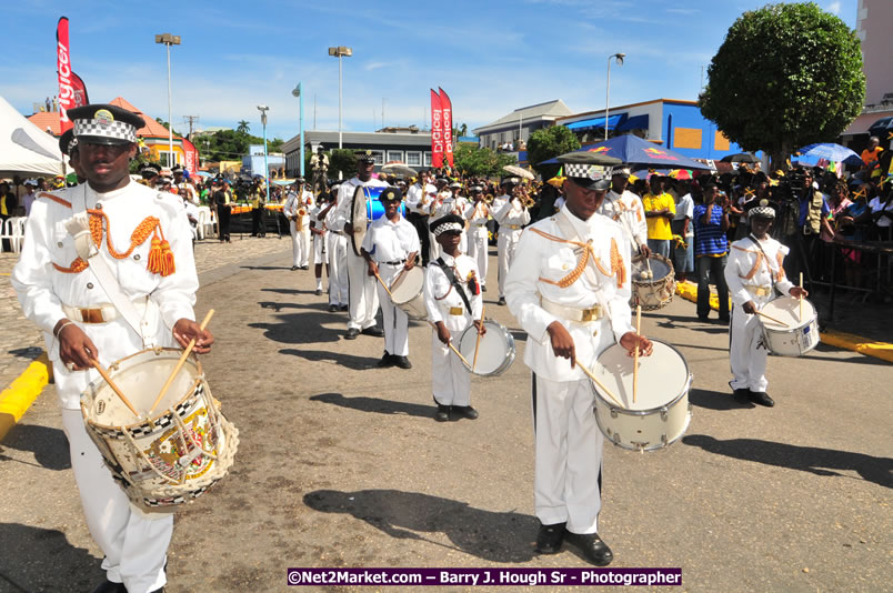 The City of Montego Bay Welcomes Our 2008 Olympians - Western Motorcade - Civic Ceremony - A Salute To Our Beijing Heros - Sam Sharpe Square, Montego Bay, Jamaica - Tuesday, October 7, 2008 - Photographs by Net2Market.com - Barry J. Hough Sr. Photojournalist/Photograper - Photographs taken with a Nikon D300 - Negril Travel Guide, Negril Jamaica WI - http://www.negriltravelguide.com - info@negriltravelguide.com...!