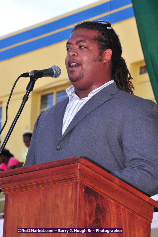 The City of Montego Bay Welcomes Our 2008 Olympians - Western Motorcade - Civic Ceremony - A Salute To Our Beijing Heros - Sam Sharpe Square, Montego Bay, Jamaica - Tuesday, October 7, 2008 - Photographs by Net2Market.com - Barry J. Hough Sr. Photojournalist/Photograper - Photographs taken with a Nikon D300 - Negril Travel Guide, Negril Jamaica WI - http://www.negriltravelguide.com - info@negriltravelguide.com...!