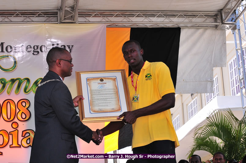 The City of Montego Bay Welcomes Our 2008 Olympians - Western Motorcade - Civic Ceremony - A Salute To Our Beijing Heros - Sam Sharpe Square, Montego Bay, Jamaica - Tuesday, October 7, 2008 - Photographs by Net2Market.com - Barry J. Hough Sr. Photojournalist/Photograper - Photographs taken with a Nikon D300 - Negril Travel Guide, Negril Jamaica WI - http://www.negriltravelguide.com - info@negriltravelguide.com...!